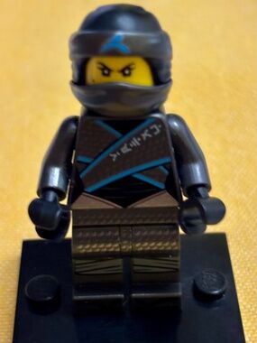 LEGO NINJAGO Sons of Garmadon "Nya" njo0594 with stand & accessories.